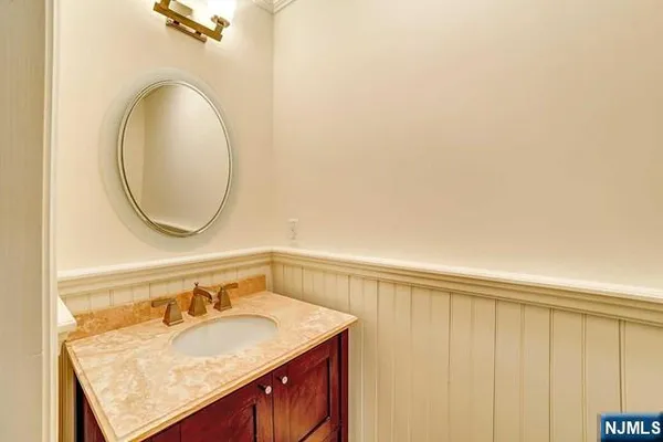 $5,100 | 31 Skymark Court, Unit 31, Upper Saddle River, NJ 07458