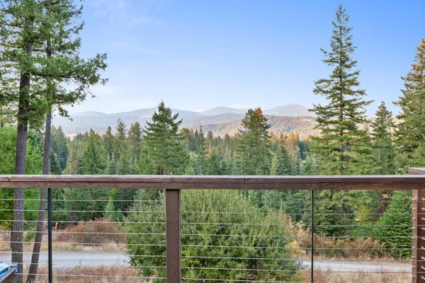 $1,950,000 | 18059 North Advent Lane, Post Falls, ID 83854