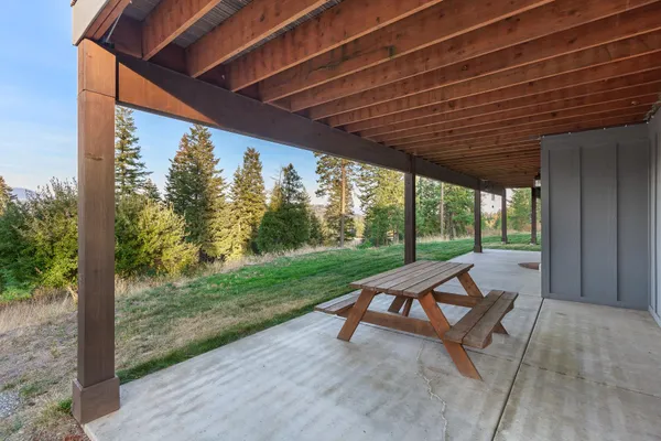 $1,950,000 | 18059 North Advent Lane, Post Falls, ID 83854