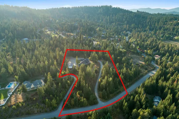 $1,950,000 | 18059 North Advent Lane, Post Falls, ID 83854