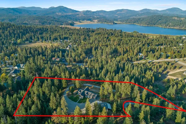 $1,950,000 | 18059 North Advent Lane, Post Falls, ID 83854