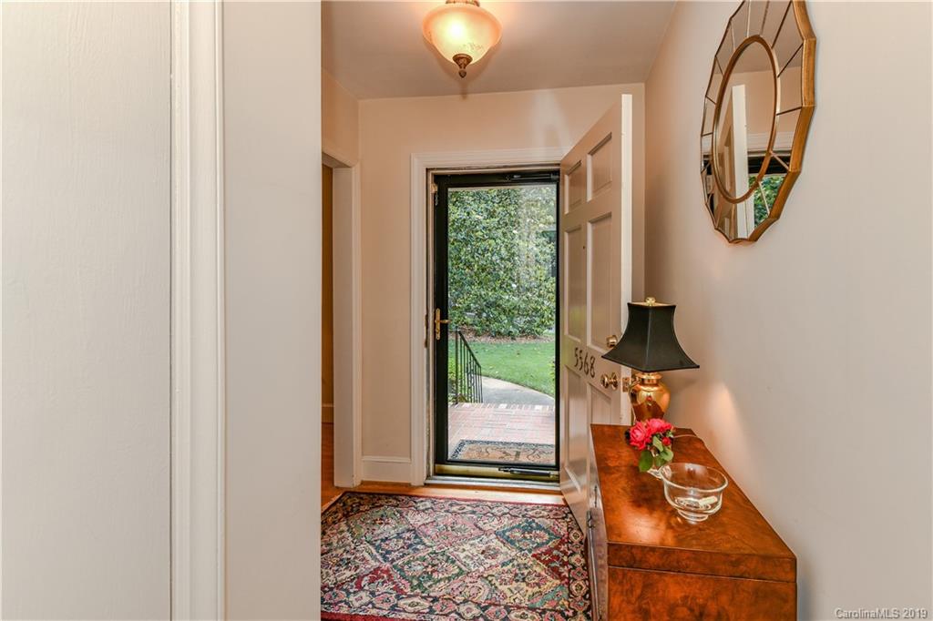 5568 Robinhood Road Charlotte, NC 28211 - Photo 3 of 21 Gallery Image 3