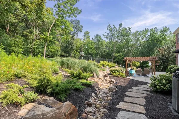 $2,195,000 | 16931 South Highland Ridge Drive, Loch Lloyd, MO 64012