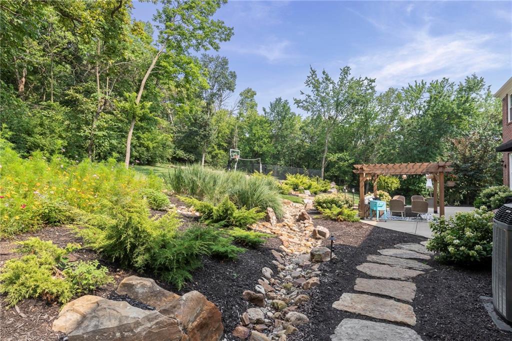 16931 South Highland Ridge Drive Loch Lloyd, MO 64012 - Photo 16 of 92