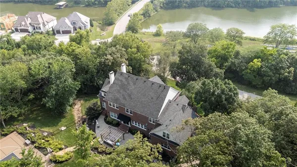 $2,195,000 | 16931 South Highland Ridge Drive, Loch Lloyd, MO 64012