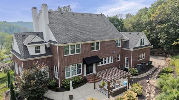 $2,195,000 | 16931 South Highland Ridge Drive, Loch Lloyd, MO 64012