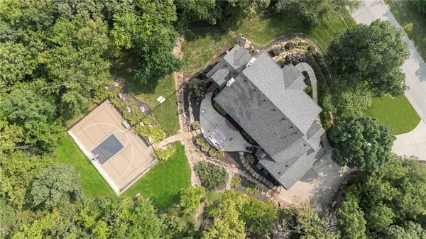 $2,195,000 | 16931 South Highland Ridge Drive, Loch Lloyd, MO 64012