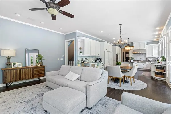 $2,195,000 | 16931 South Highland Ridge Drive, Loch Lloyd, MO 64012