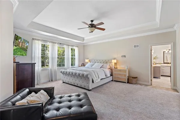 $2,195,000 | 16931 South Highland Ridge Drive, Loch Lloyd, MO 64012