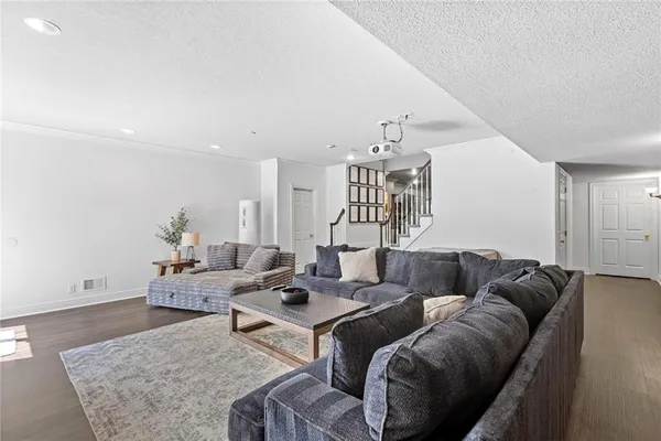 $2,195,000 | 16931 South Highland Ridge Drive, Loch Lloyd, MO 64012