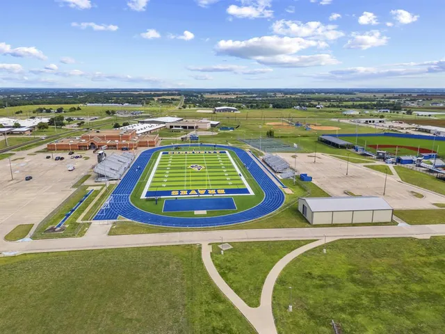 $695,000 | 341 Pecan Court, Nevada, TX 75173