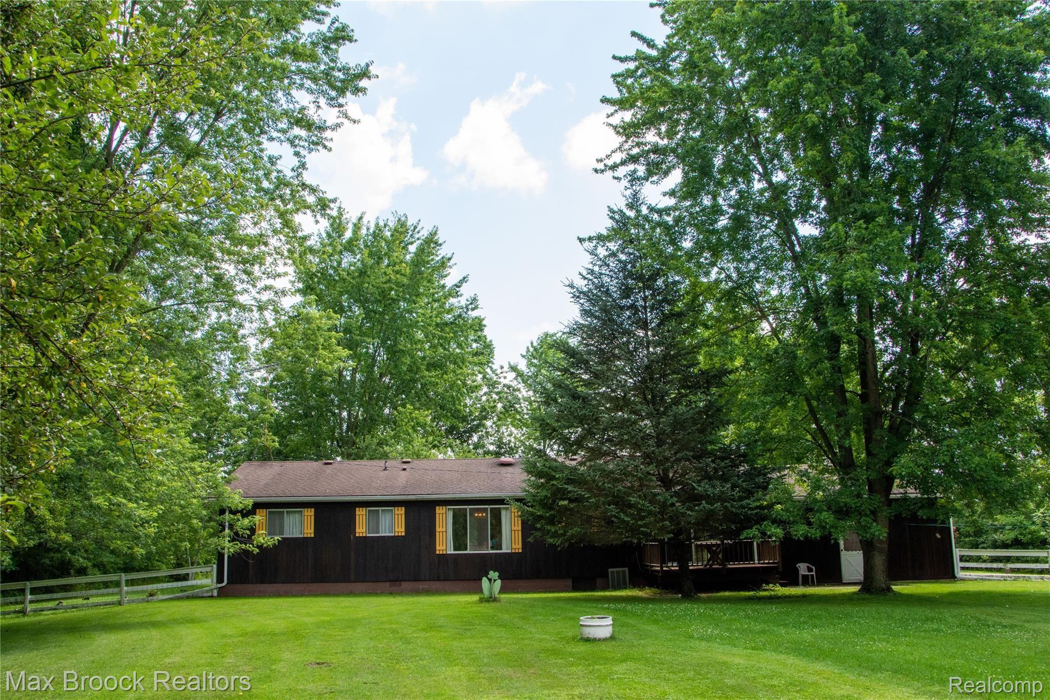 Back of 4142 Palms Rd