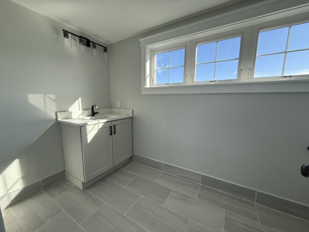 95 B Grant Street, Unit 3&4 Framingham, MA 01702 - Photo 8 of 14