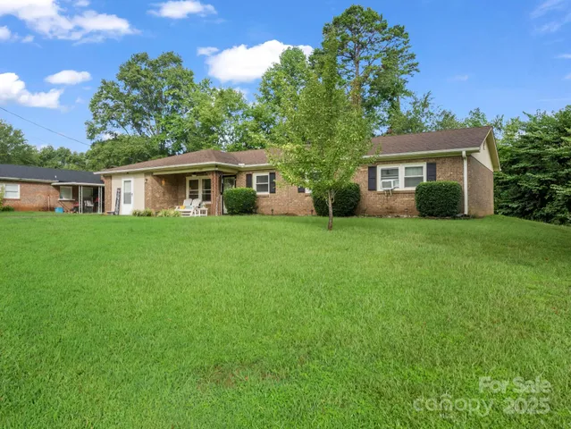 a house view with a garden space