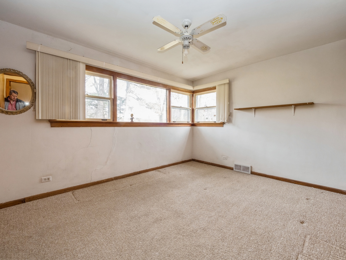 1762 West Palatine Road Palatine, IL 60067 - Photo 10 of 13 an empty room with windows