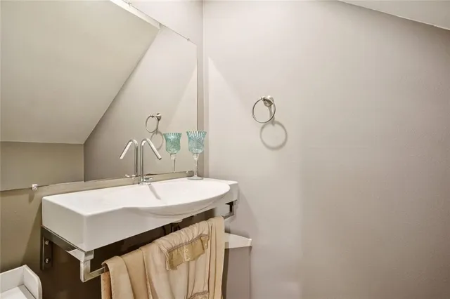 $129,000 | 200 Marina Drive, Unit B, Slidell, LA 70458