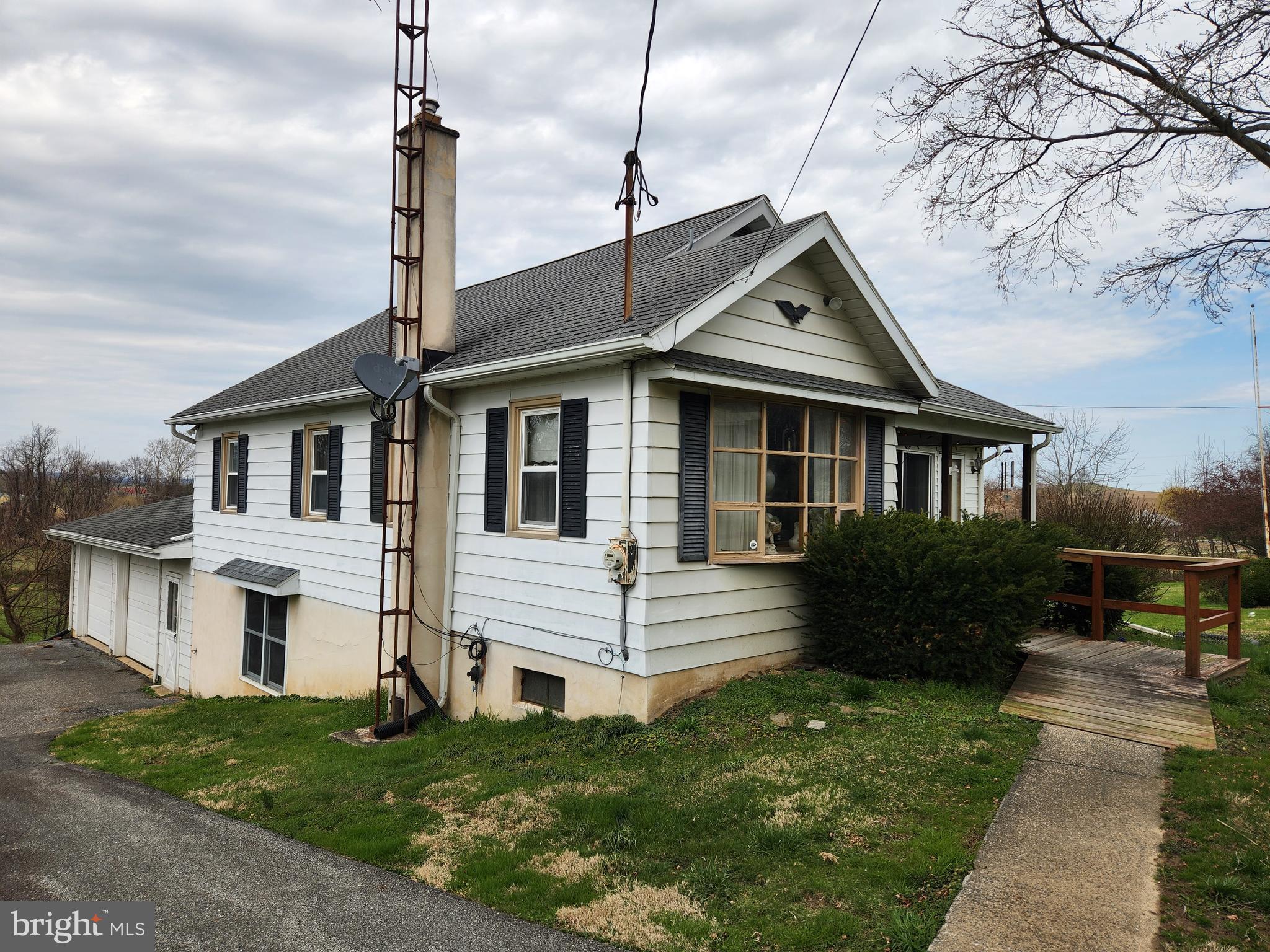 1109 Indian Marker Road Conestoga, PA 17516 - Photo 3 of 10