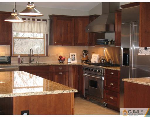 35 Whitehall Road East Brunswick, NJ 08816 - Photo 2 of 10 Gallery Image 2