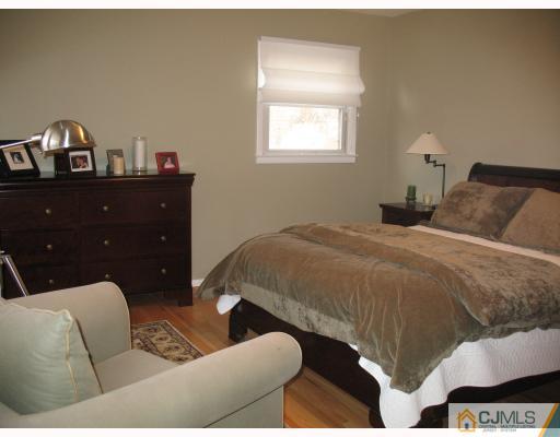 35 Whitehall Road East Brunswick, NJ 08816 - Photo 7 of 10 Gallery Image 7