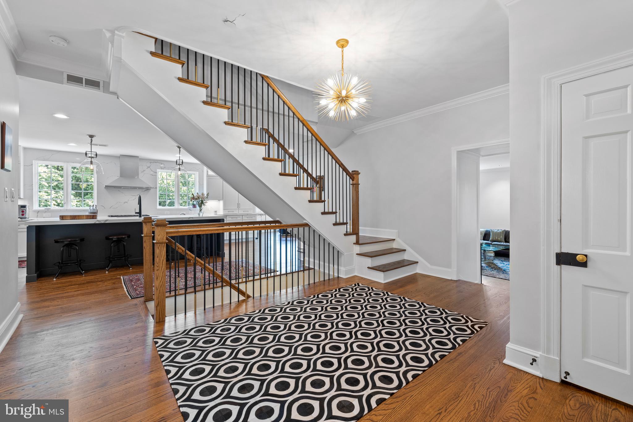 1003 Wagner Road Towson, MD 21204 - Photo 5 of 58 Foyer