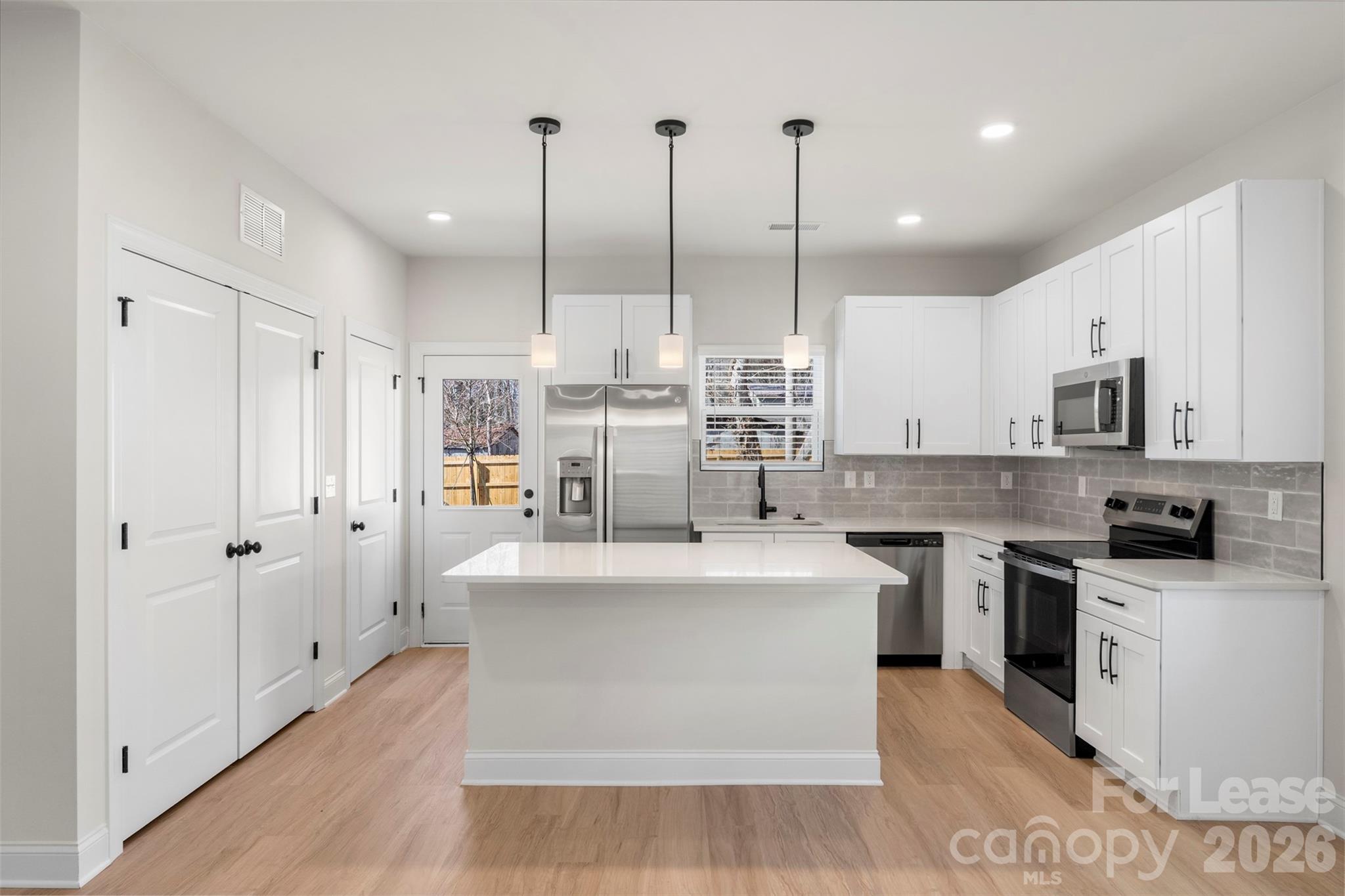 7805 Shadow Lawn Road Charlotte, NC 28269 - Photo 13 of 27