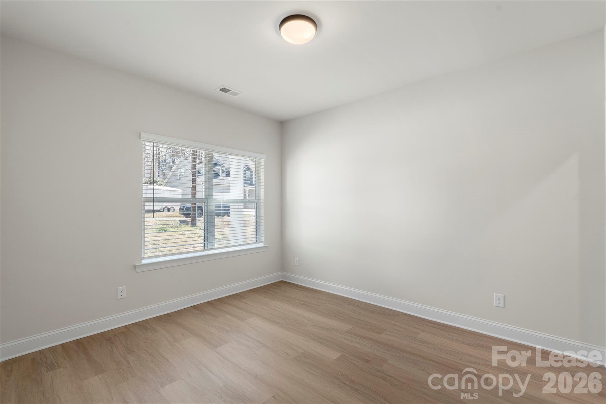 7805 Shadow Lawn Road Charlotte, NC 28269 - Photo 22 of 27