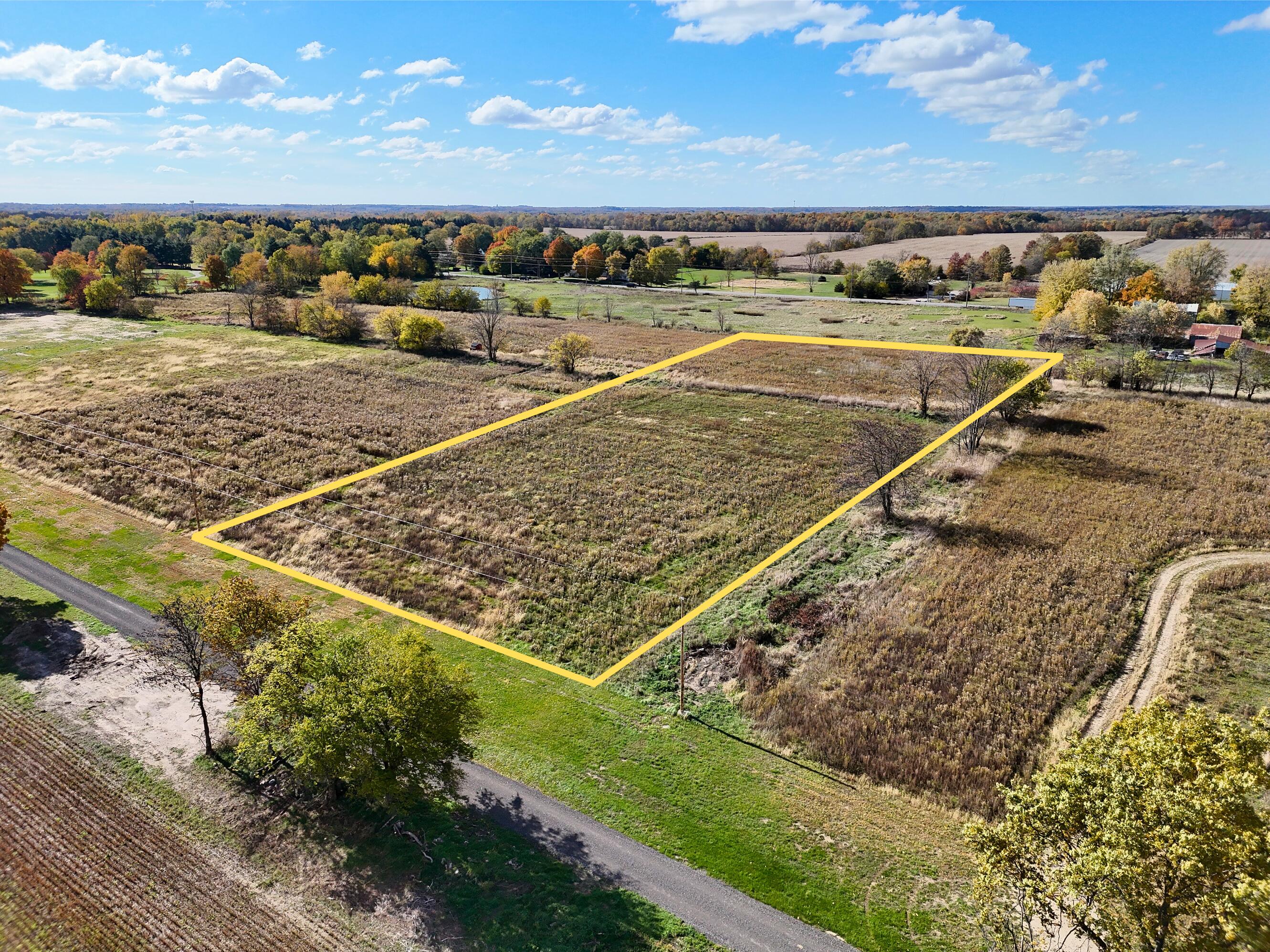 18846 Co Road Goshen, IN 46528 - Photo 1 of 6 2661x1996
