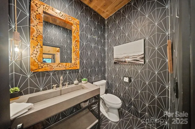 $2,995,000 | 379 Indian Trail, Mooresville, NC 28117