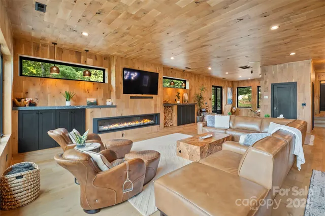 $2,995,000 | 379 Indian Trail, Mooresville, NC 28117