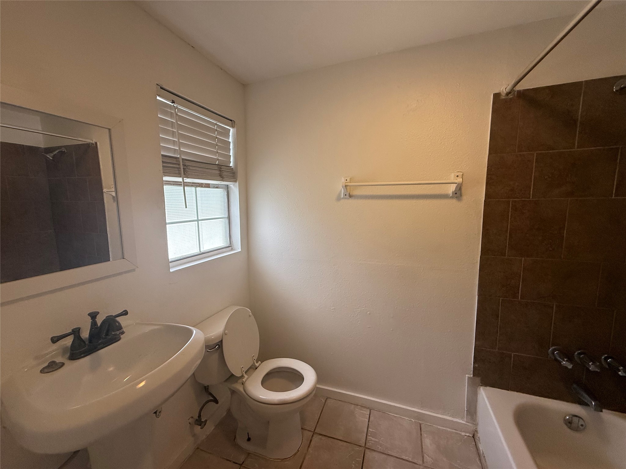 938 Zoe Street, Unit 1 Houston, TX 77020 - Photo 11 of 11