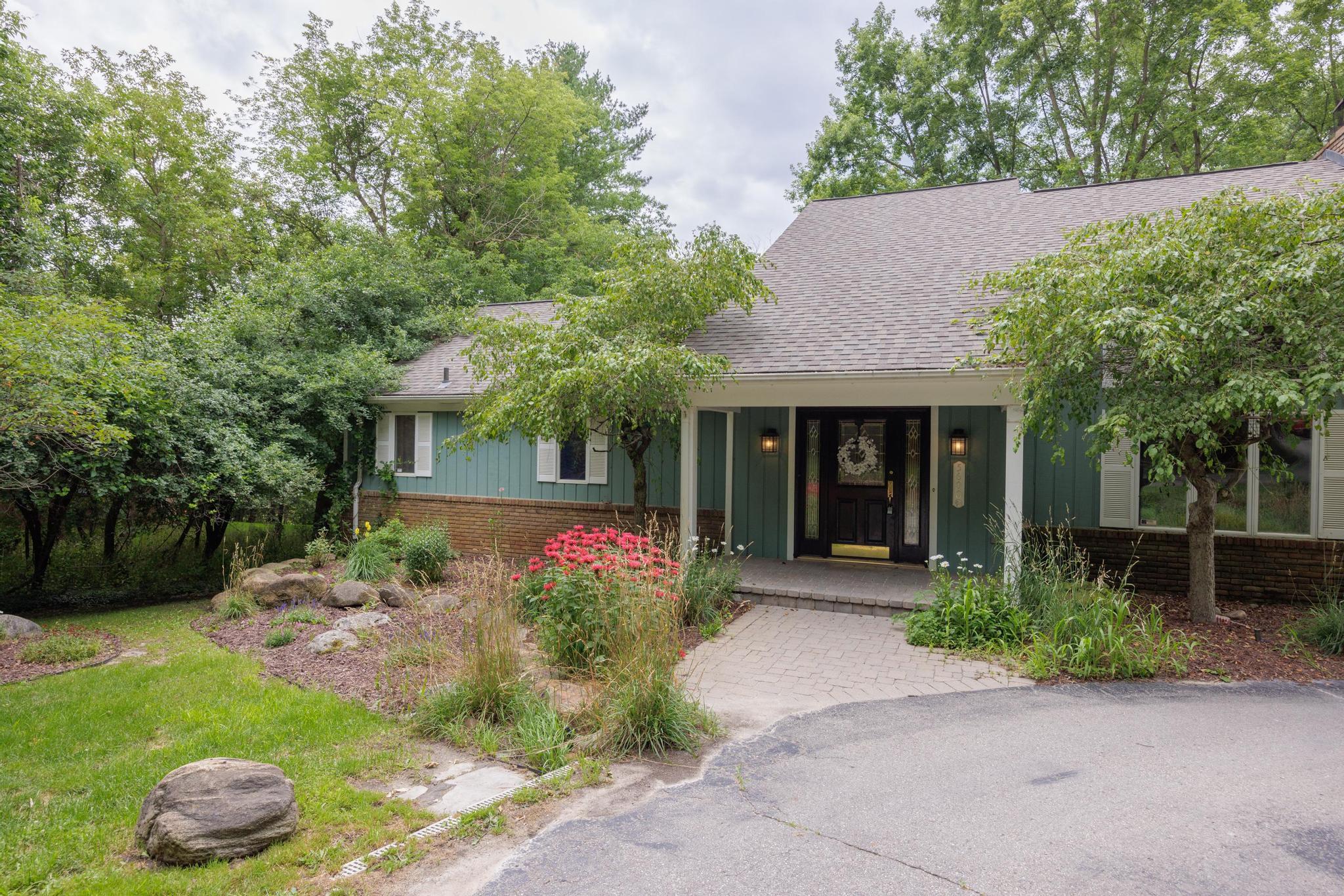 5600 North Livernois Road Rochester, MI 48306 - Photo 4 of 46 5600 N Livernois 05