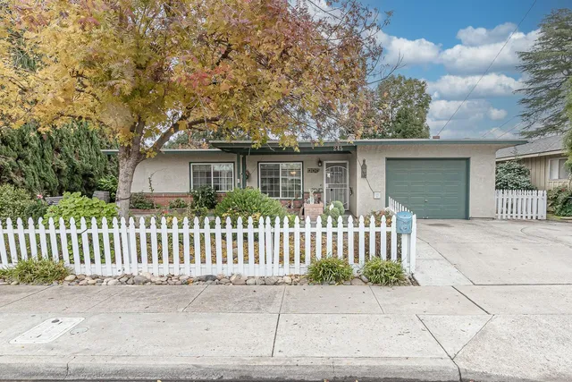 $379,900 | 245 School Avenue, Oakdale, CA 95361