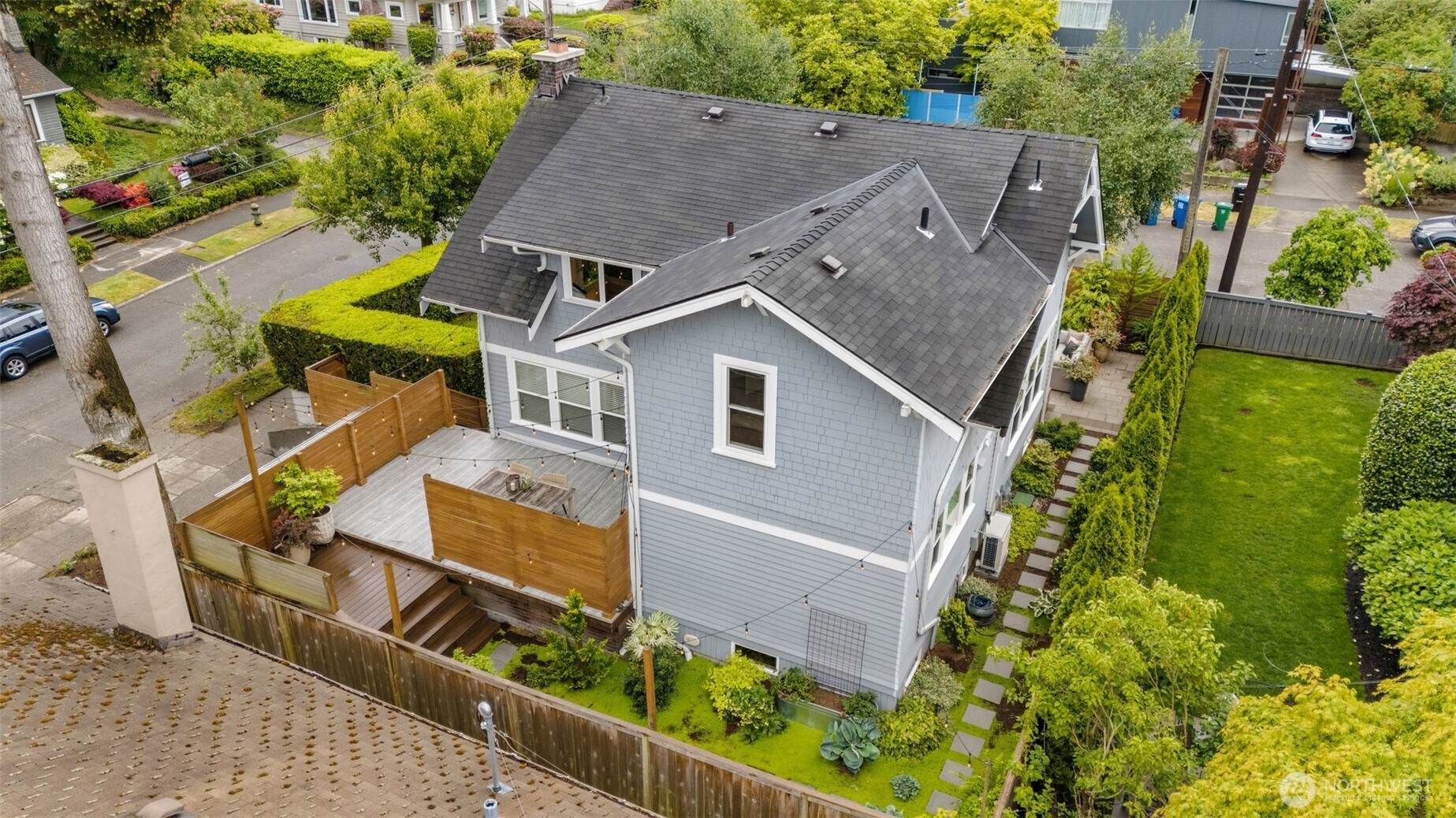 170 Lynn Street Seattle, WA 98109 - Photo 38 of 40 an aerial view of a house
