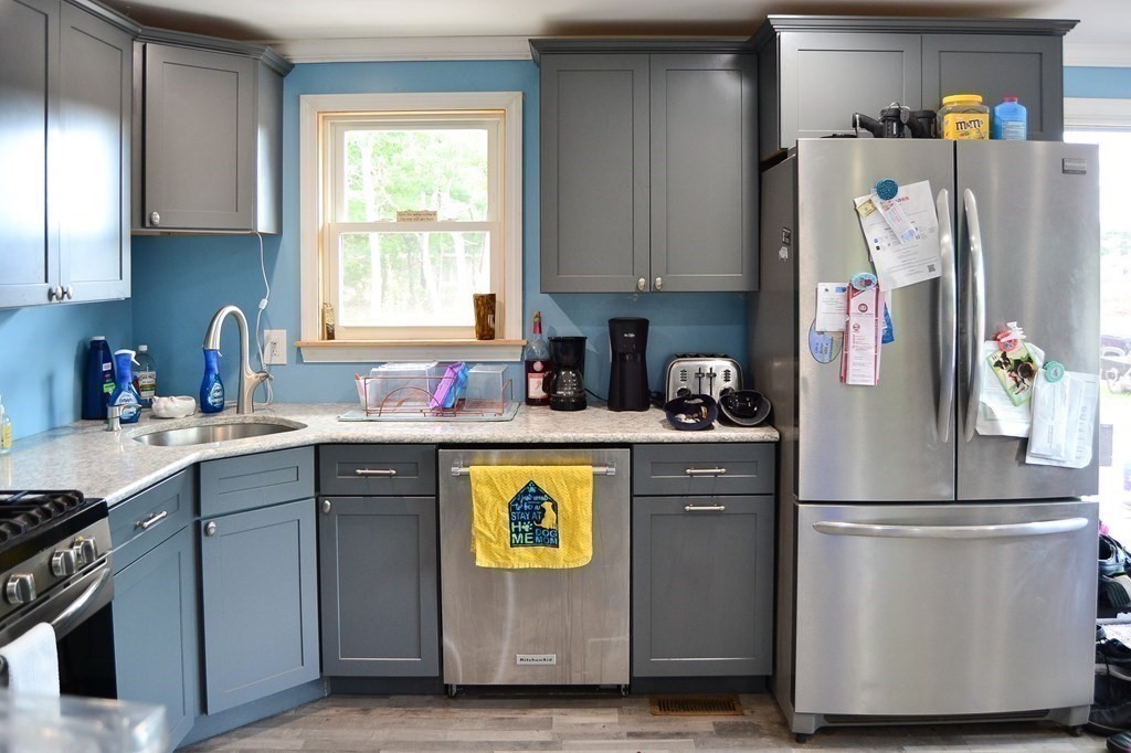 19 Red Brook Road Wareham, MA 02538 - Photo 9 of 27