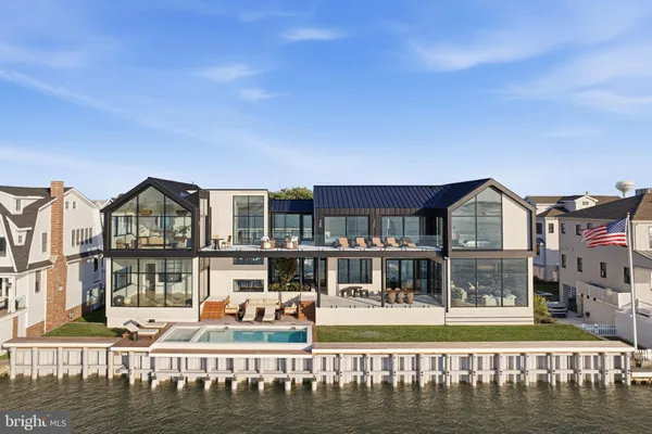 $19,800,000 | 8807 Fulton Avenue, Margate City, NJ 08402