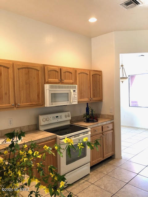 1162 Miel Corte Corte, Unit CORTE Rio Rico, AZ 85648 - Photo 14 of 41