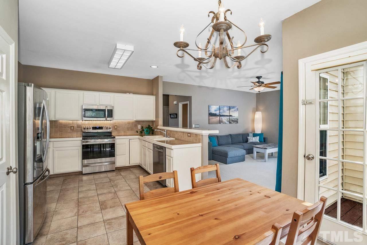 3237 Forest Mill Circle Raleigh, NC 27616 - Photo 8 of 30