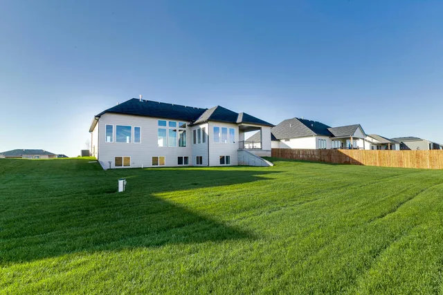 $692,713 | 151 North Ciderbluff Court, Goddard, KS 67052