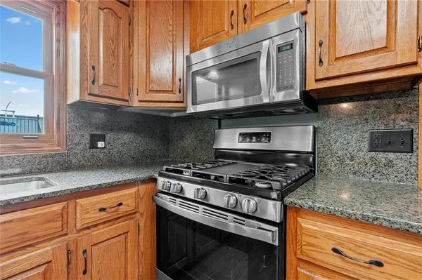 $499,900 | 19707 East State Route, Archie, MO 64725