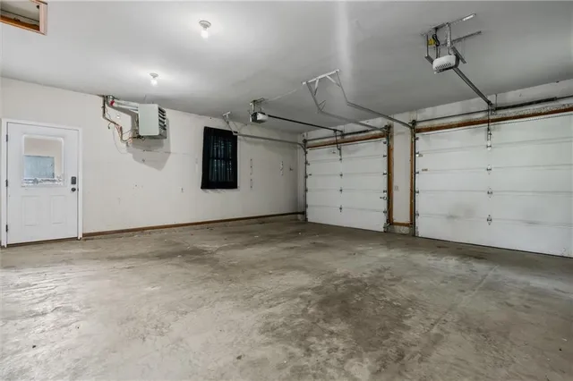 $499,900 | 19707 East State Route, Archie, MO 64725