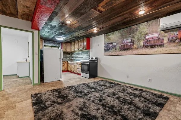 $499,900 | 19707 East State Route, Archie, MO 64725