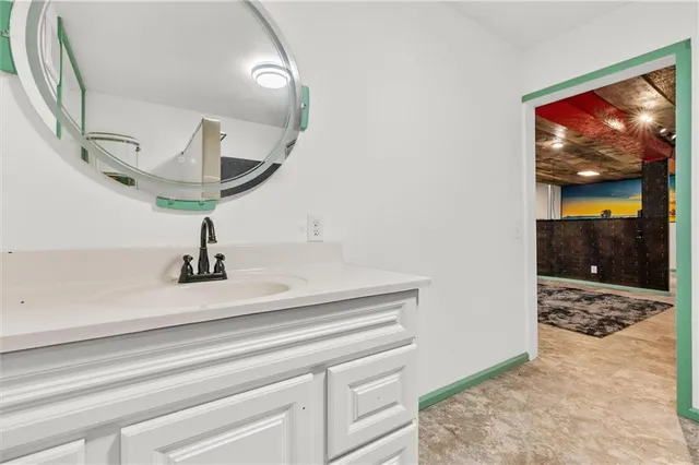 $499,900 | 19707 East State Route, Archie, MO 64725