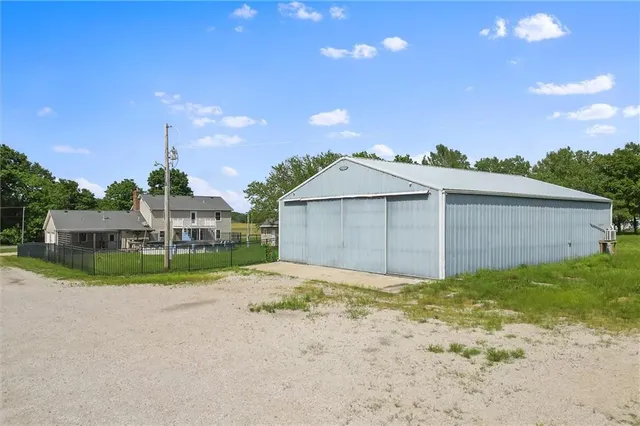 $499,900 | 19707 East State Route, Archie, MO 64725