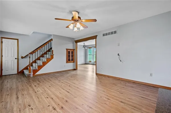 $499,900 | 19707 East State Route, Archie, MO 64725