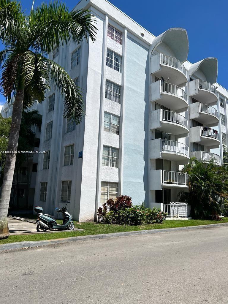 496 Northwest 165th Street, Unit D311 Miami, FL 33169 - Photo 9 of 16
