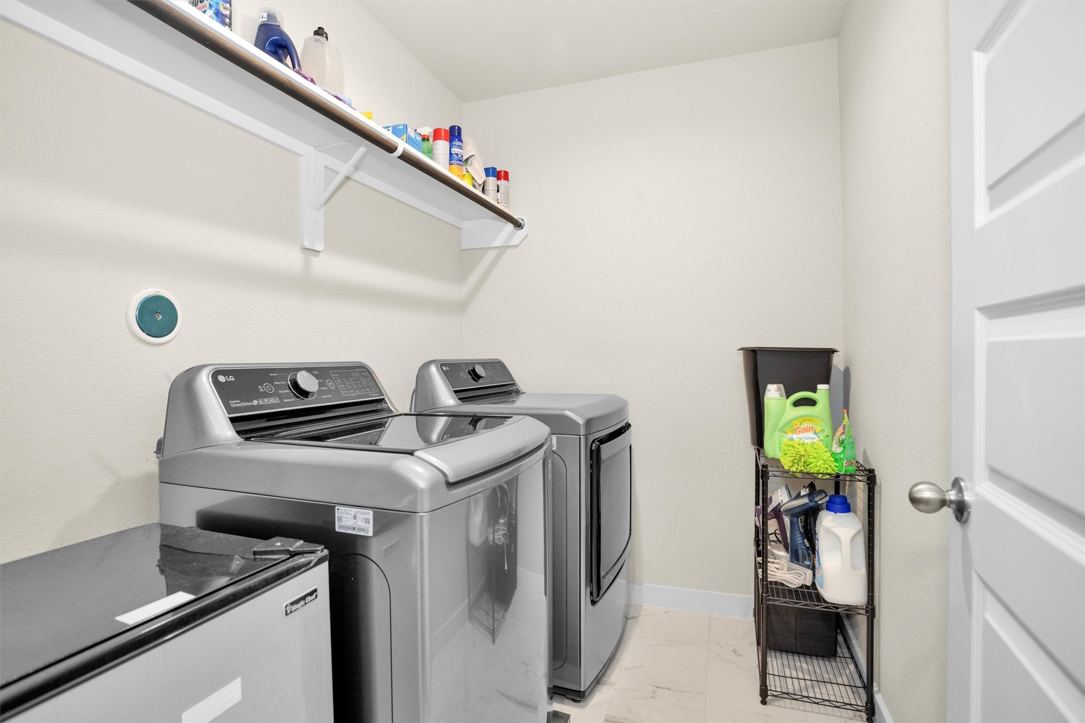 2210 Reed Cave Ln Spring Spring, TX 77386 - Photo 35 of 40 a utility room with dryer and washer