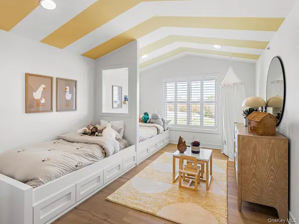 $925,000 | 122 Captain Esposito Lane, Unit 7, Pearl River, NY 10965