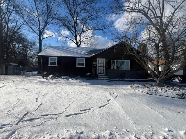 $350,000 | 220 West Street, West Warwick, RI 02893