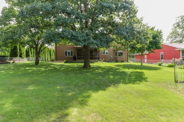 $350,000 | 1005 South Hershey Road, Bloomington, IL 61704