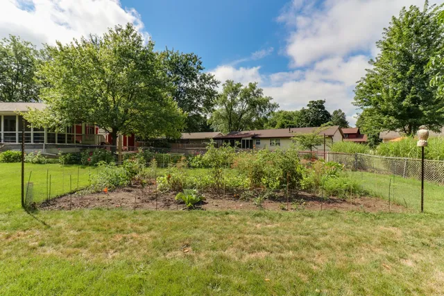 $350,000 | 1005 South Hershey Road, Bloomington, IL 61704